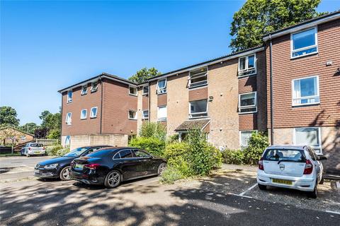1 bedroom flat for sale, Wellingtonia House, Addlestone KT15