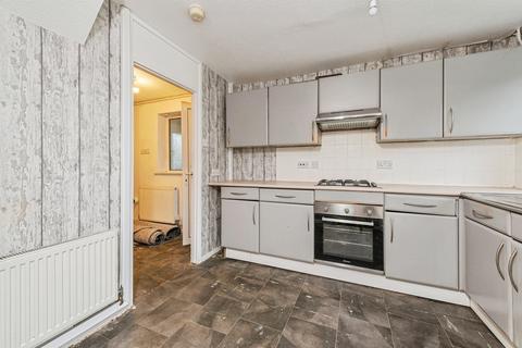 3 bedroom semi-detached house for sale, Cromarty Avenue, Huddersfield