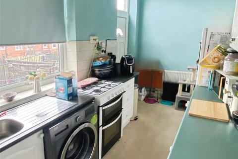 2 bedroom terraced house for sale, Lees Hall Road, Thornhill Lees, Dewsbury, WF12