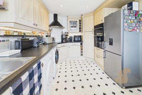 3 bedroom terraced house for sale, Raleigh Close, Sudbury