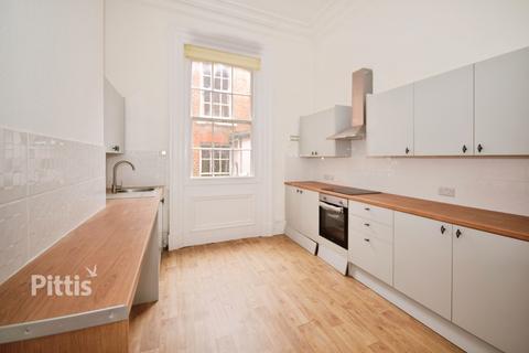 4 bedroom apartment to rent, Union Street Ryde PO33