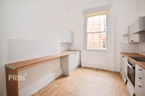 4 bedroom apartment to rent, Union Street Ryde PO33