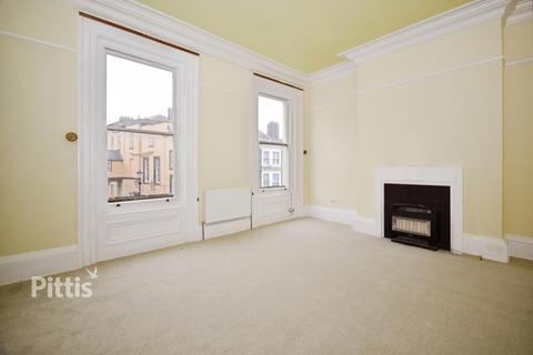 4 bedroom apartment to rent, Union Street Ryde PO33