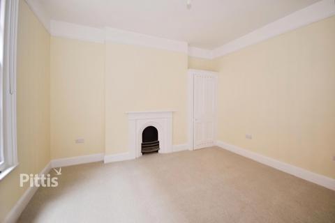 4 bedroom apartment to rent, Union Street Ryde PO33