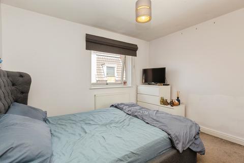 2 bedroom flat for sale, Boldison Close, Aylesbury