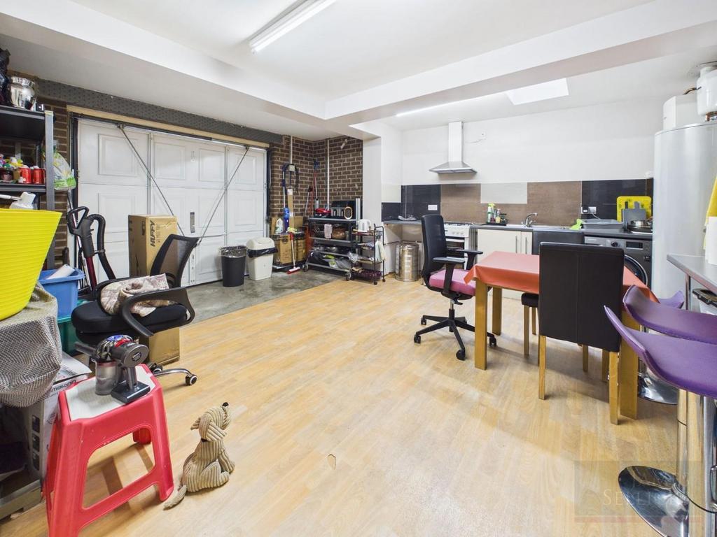 Garage/Utility