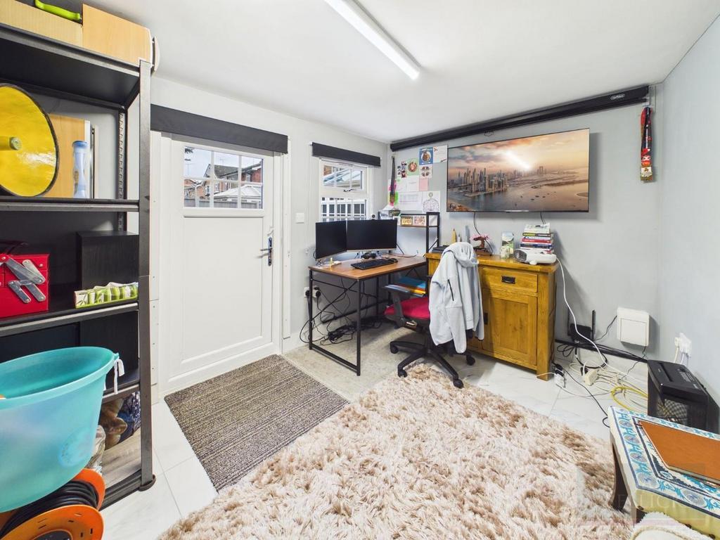 Outbuilding/Office