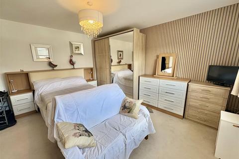 2 bedroom apartment for sale, Heathfield Grange, Elland Lane, Elland