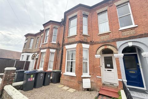 2 bedroom apartment to rent, South Road, Herne Bay