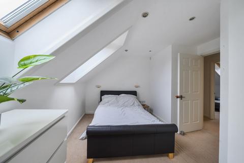 undefined, Roundwood Lane Harpenden AL5