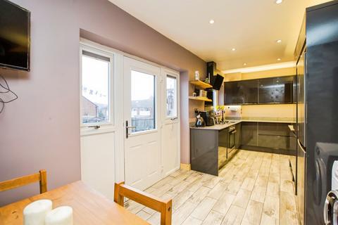 3 bedroom semi-detached house for sale, Alexandra Crescent, Elland