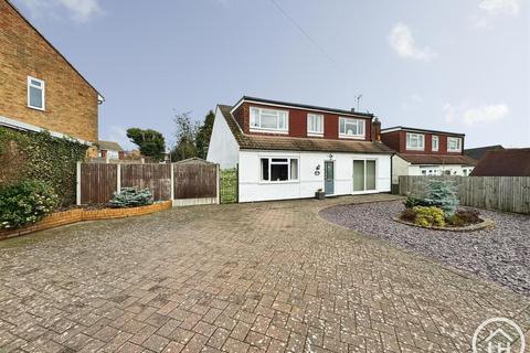 4 bedroom detached house for sale, Hempstead Road, Gillingham ME7