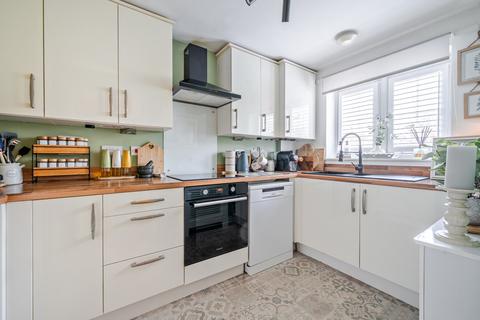 2 bedroom terraced house for sale, Carnforth Crescent, Eastbourne, BN23