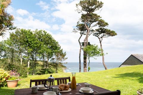 undefined, Falmouth TR11