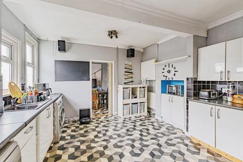 5 bedroom end of terrace house for sale, Church Walk, Worthing