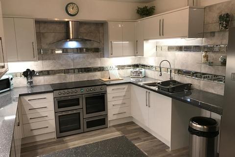 6 bedroom terraced house for sale, Carlton Road, Eastbourne