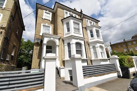 2 bedroom flat to rent - St Philips Road, Surbiton