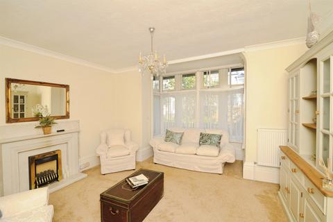 2 bedroom ground floor flat for sale, Sedlescombe Road South, St. Leonards-On-Sea