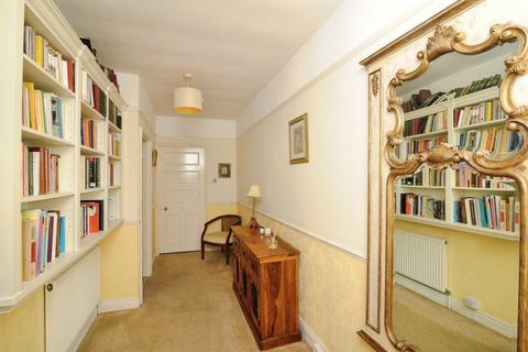 2 bedroom ground floor flat for sale, Sedlescombe Road South, St. Leonards-On-Sea