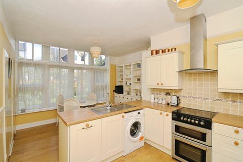 2 bedroom ground floor flat for sale, Sedlescombe Road South, St. Leonards-On-Sea