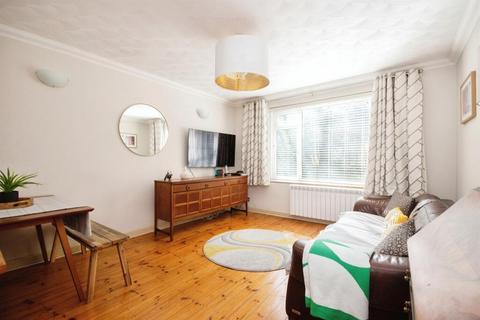 2 bedroom ground floor flat for sale, Richmond Park Road, Bournemouth