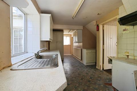 3 bedroom detached house for sale, Holders Road, Amesbury, Salisbury