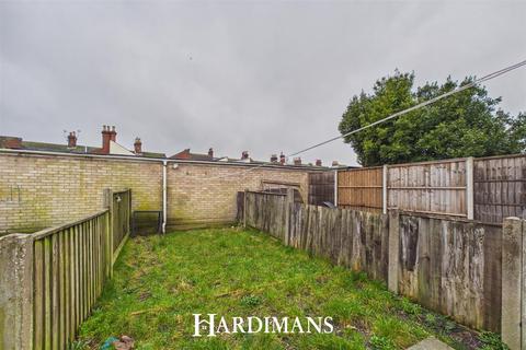 3 bedroom terraced house for sale, Raglan Street, Lowestoft