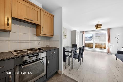2 bedroom flat for sale, Cline Road, London