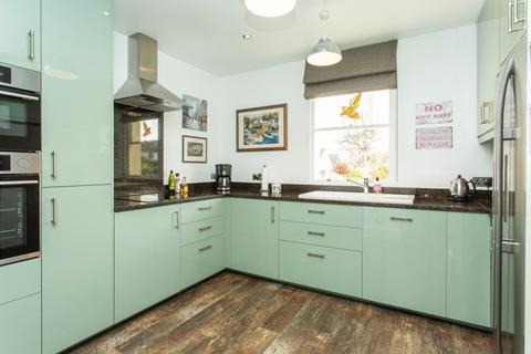 6 bedroom semi-detached house for sale, Dover Road, Walmer, Deal, Kent, CT14