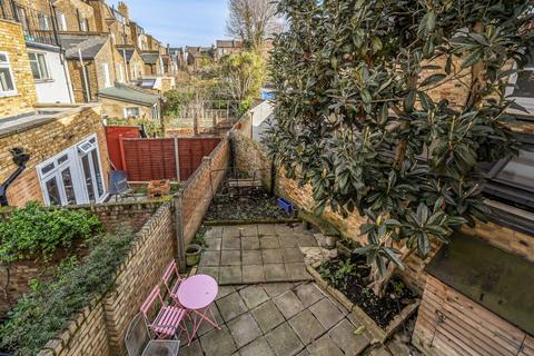 2 bedroom flat for sale, Hinton Road, Herne Hill, London, SE24