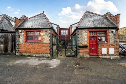 undefined, Queensthorpe Mews, Queensthorpe Road, London, SE26