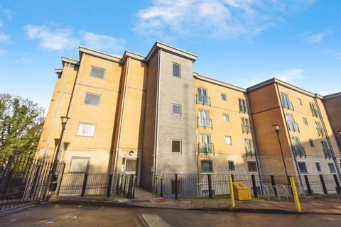 2 bedroom flat for sale, Birkhouse Lane, Paddock, Huddersfield
