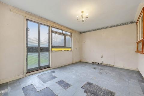 1 bedroom flat for sale, John Stripe Court, Leyton
