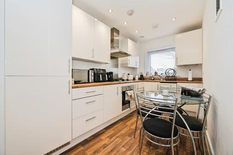 2 bedroom ground floor flat for sale, Laxton Close, Southampton