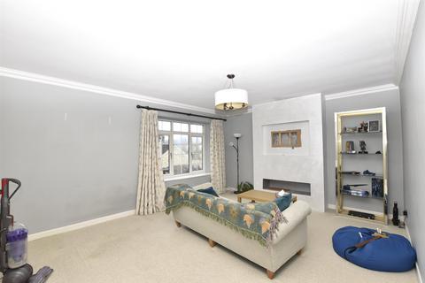 2 bedroom apartment to rent, Solsbury Court Solsbury Lane, BATH BA1