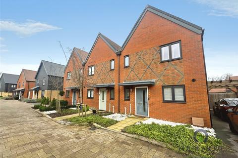 3 bedroom end of terrace house to rent, Bella Rosa Drive, Maidstone ME17