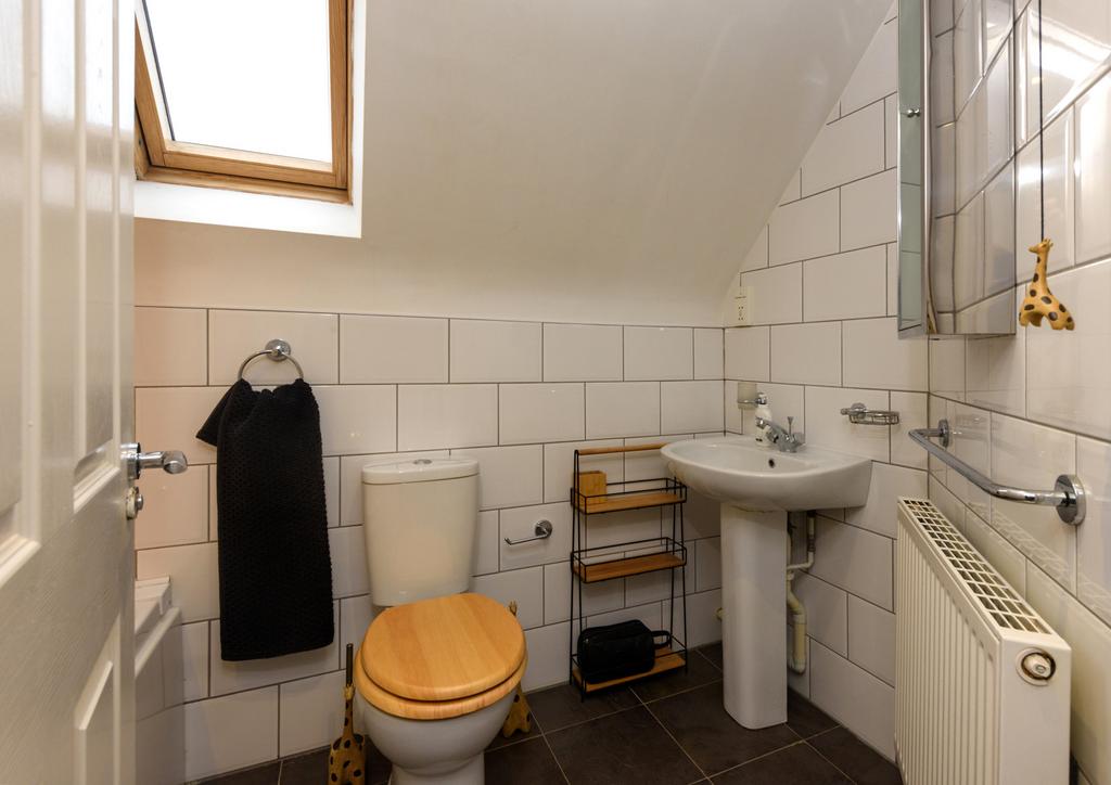 2nd Floor Bathroom