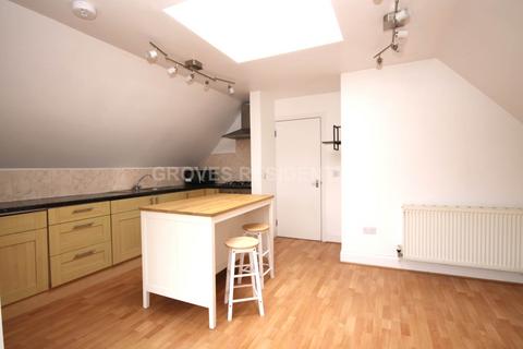 1 bedroom flat for sale, Cheam Common Road, Worcester Park