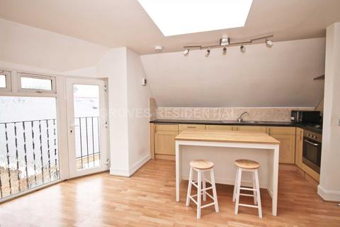 1 bedroom flat for sale, Cheam Common Road, Worcester Park