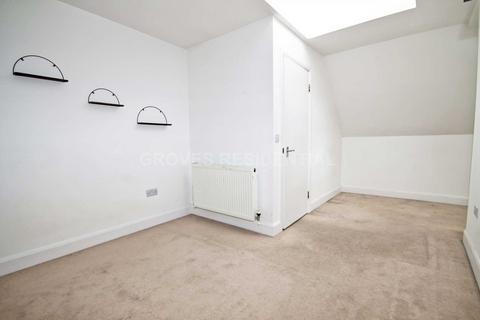 1 bedroom flat for sale, Cheam Common Road, Worcester Park