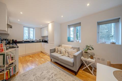 2 bedroom flat for sale, Queenstown Road, Battersea, London, SW8