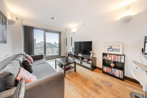 2 bedroom flat for sale, Bridges Court Road, Battersea, London, SW11