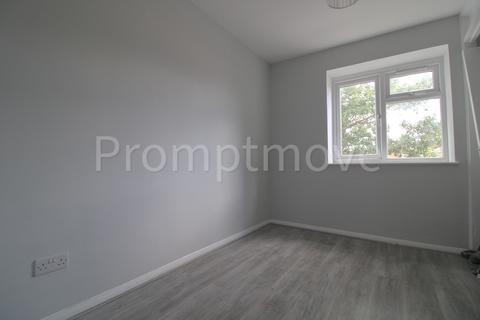 2 bedroom maisonette to rent, Copenhagen Close Luton LU3 3TG