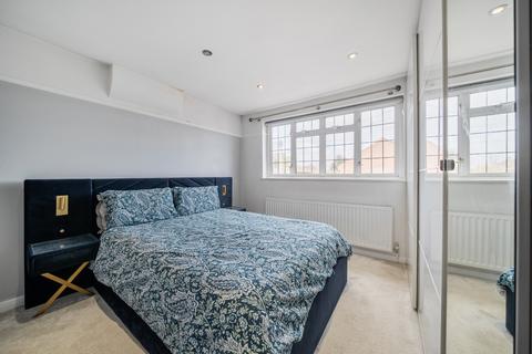 3 bedroom semi-detached house for sale, Queens Walk, Ruislip