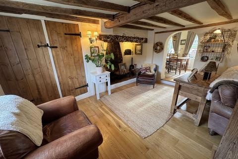 2 bedroom detached house for sale, Main Street, Buckingham MK18