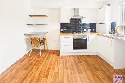 2 bedroom flat for sale, High Street Rochester