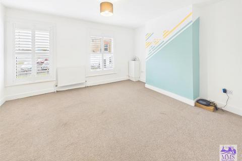 2 bedroom flat for sale, High Street Rochester