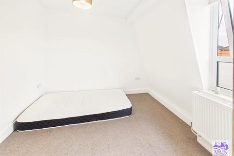 2 bedroom flat for sale, High Street Rochester