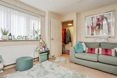 undefined, Woodbrook, Grantham