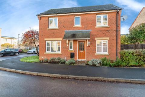 3 bedroom end of terrace house for sale, Middle Leaze, Chippenham